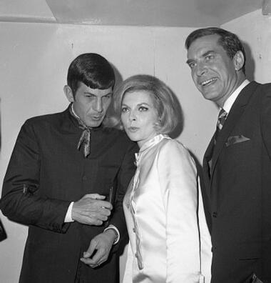 tumblr_mil8sm9u881rdeykbo1_400